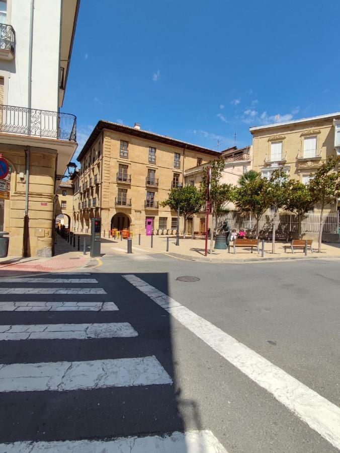 A&C Plaza Haro Apartment Exterior foto